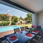 빌라 In Pula Near With Private Pool *