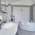 In Pula Near With Private Pool 빌라 빈쿠란