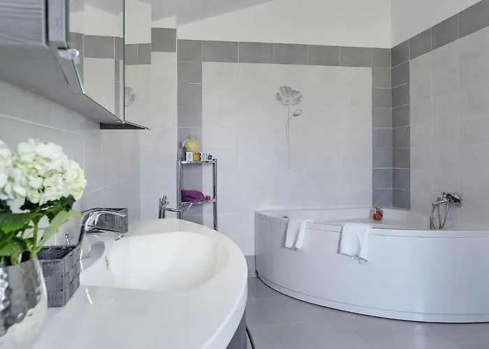 In Pula Near With Private Pool Villa Vinkuran