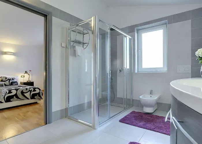 In Pula Near With Private Pool Villa *