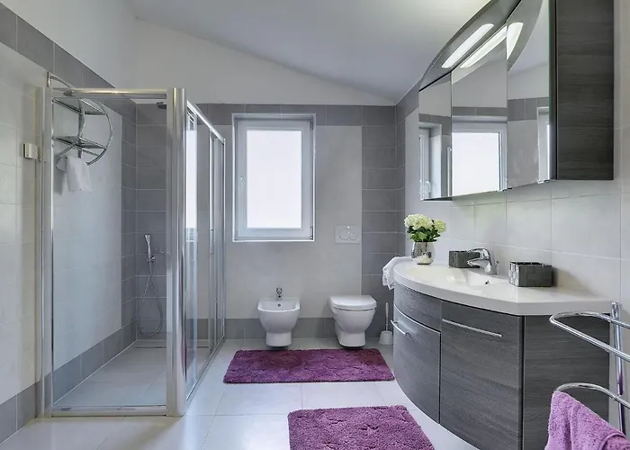 In Pula Near With Private Pool Villa Vinkuran