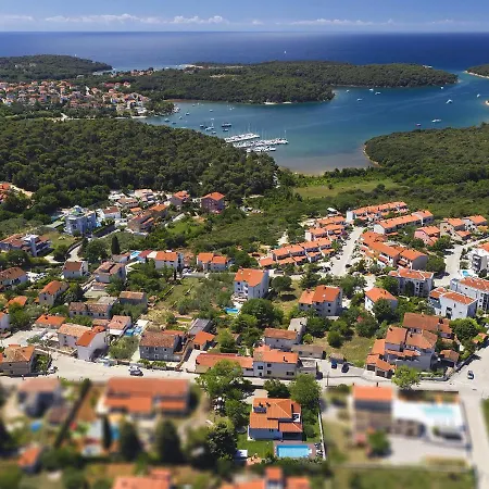 Vila In Pula Near With Private Pool